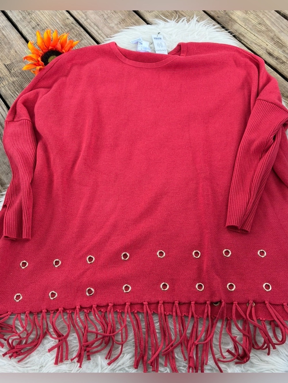 🌺NWT Chico's Red Fringe-Hem Crewneck Sweater with Eyelet Detail 🌺size XXS/XS